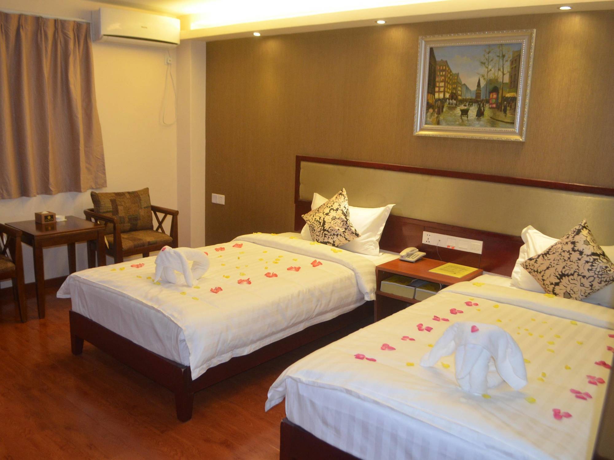 Good Luck Hotel Yangon Exterior foto