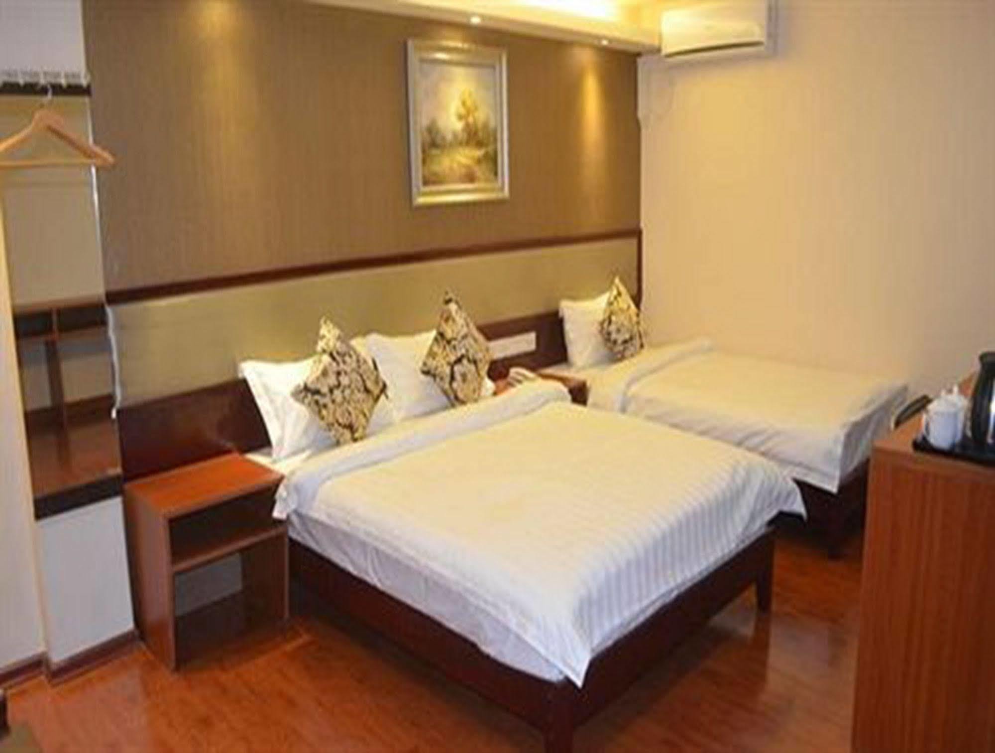 Good Luck Hotel Yangon Exterior foto
