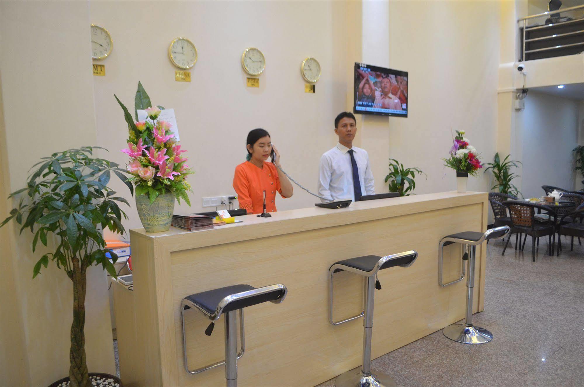 Good Luck Hotel Yangon Exterior foto